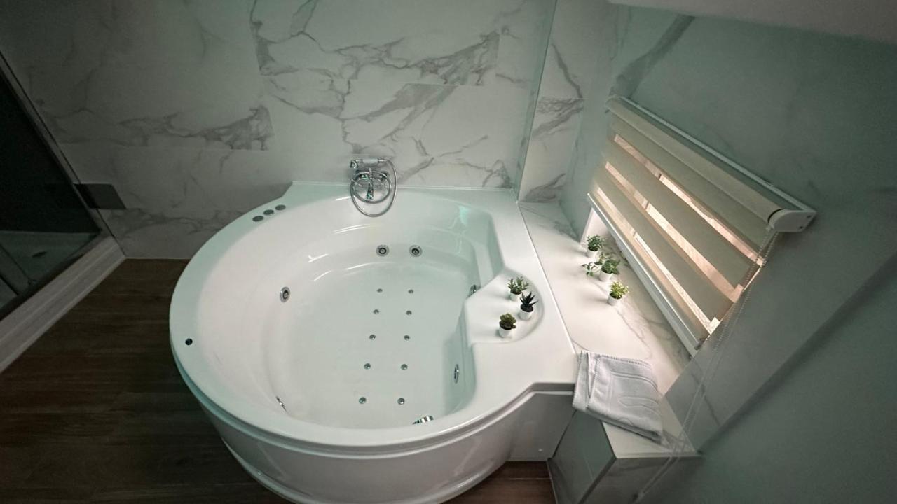 Seti Gorgeous Apartments With Jacuzzi Belgrado Exterior foto